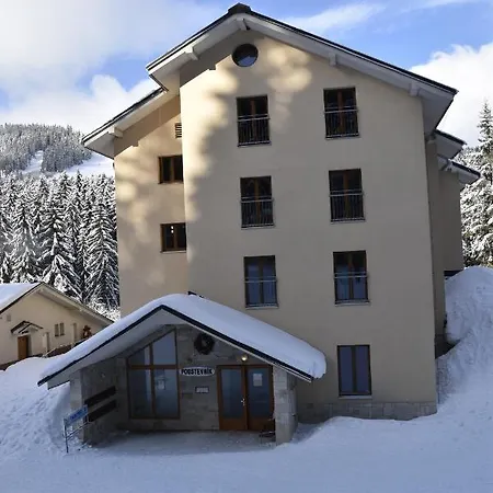 Skiresort Pec Poustevnik 아파트호텔 페츠포드 스녜즈코우