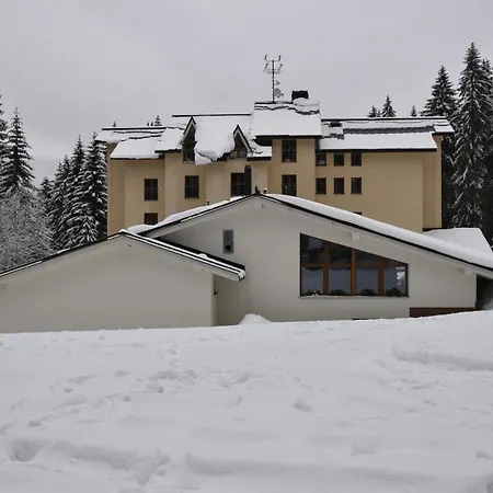 Skiresort Pec Poustevnik Aparthotel